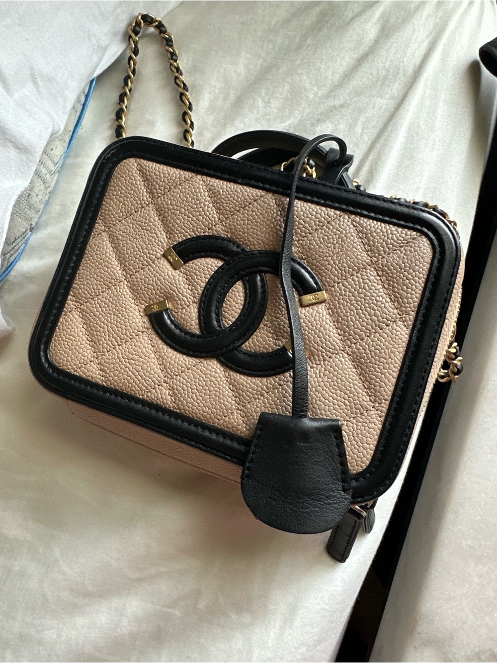 CHANEL FILIGREE Vanity bag - Picture 5 of 11